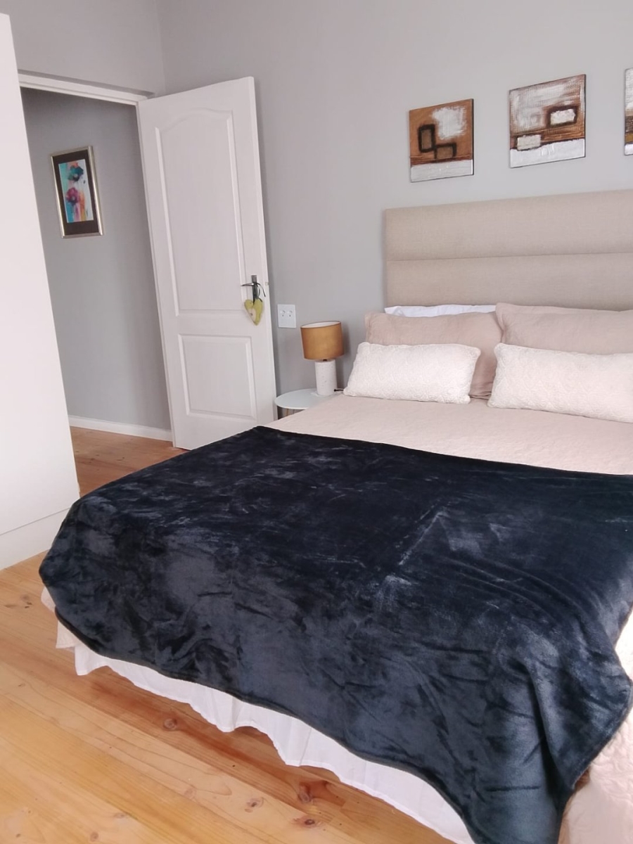 4 Bedroom Property for Sale in Kleinkrantz Western Cape